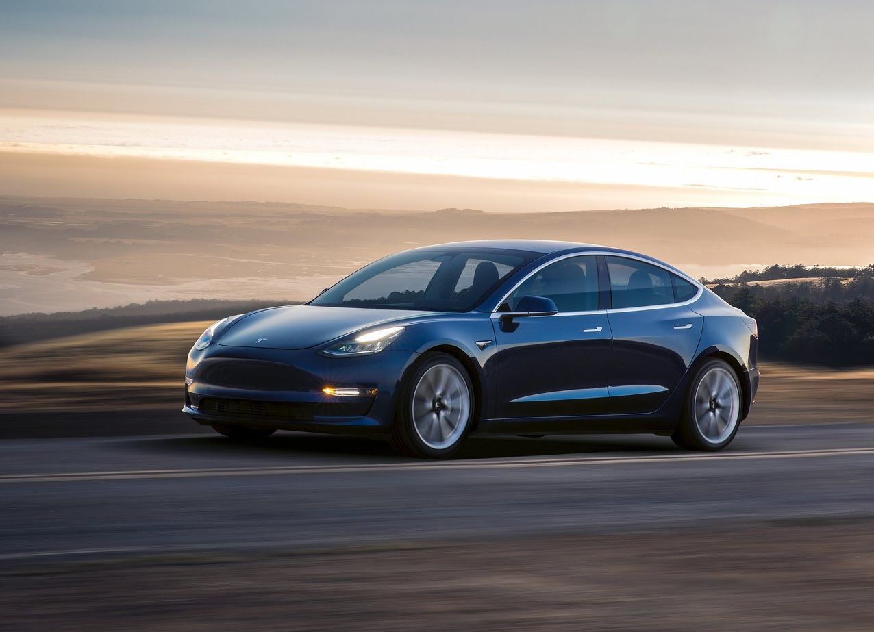 tesla-model_3-2018-1280-03.jpg